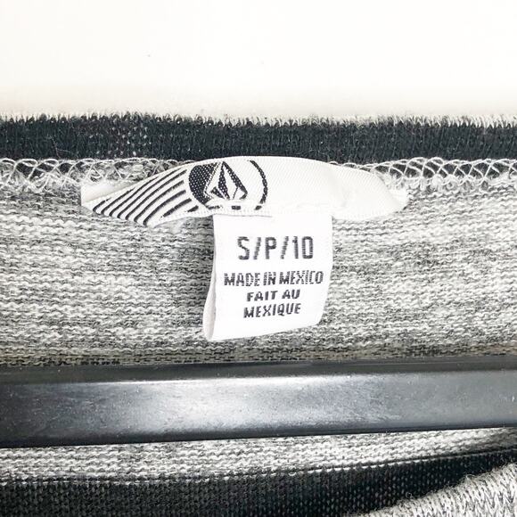 Volcom Girls Size 10 Sweater Grey Stripe Long Sleeve Small Top Knit Soft - Picture 3 of 4